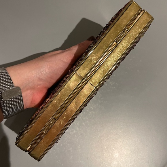 Volum Reversible GoldBronze Sequins Clutch - Picture 5 of 13